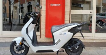 Honda EM-1 50 Elettrico Bianco – Ciciriello Moto (2)