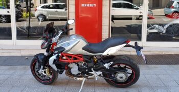 MV Augusta Brutale Trepistoni 800 Grigio – Ciciriello Moto (2)