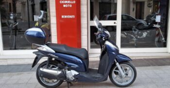 Honda SH 300 Blu – Ciciriello Moto (1)