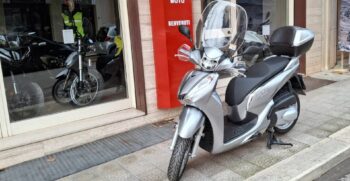 Honda SH 300 Grigio – Ciciriello Moto (9)