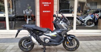 Honda X-ADV 750 Grigio . Ciciriello Moto (1)