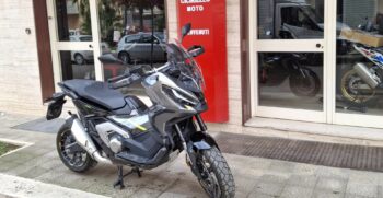 Honda X-ADV 750 Grigio . Ciciriello Moto (6)