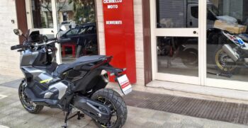 Honda X-ADV 750 Grigio . Ciciriello Moto (7)