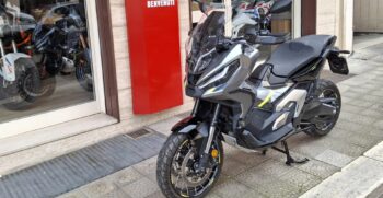 Honda X-ADV 750 Grigio . Ciciriello Moto (9)