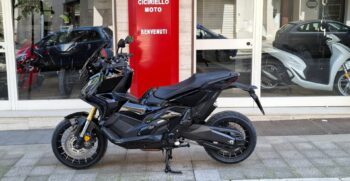 Honda X-ADV 750 DCT Nera – Ciciriello Moto (2)