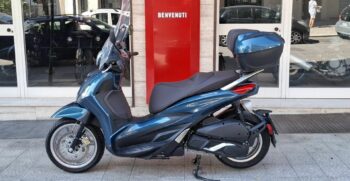 Piaggio Beverly 300 Blu – Ciciriello Moto (2)