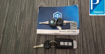 Piaggio Beverly 300 Blu – Ciciriello Moto (3)