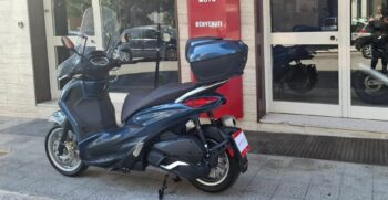 Piaggio Beverly 300 Blu – Ciciriello Moto (7)