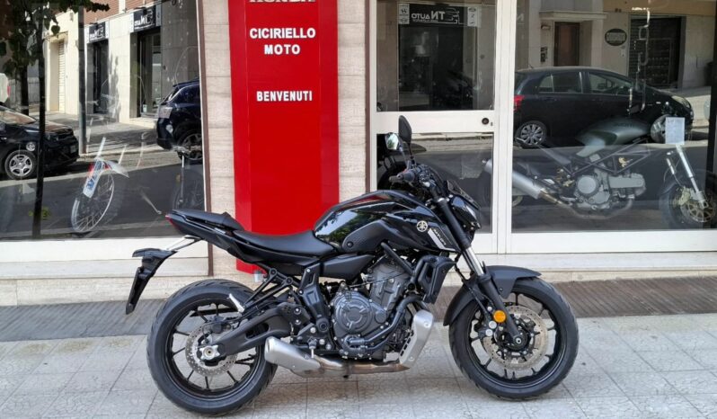 Yamaha MT 07 Nera – Ciciriello Moto (1)
