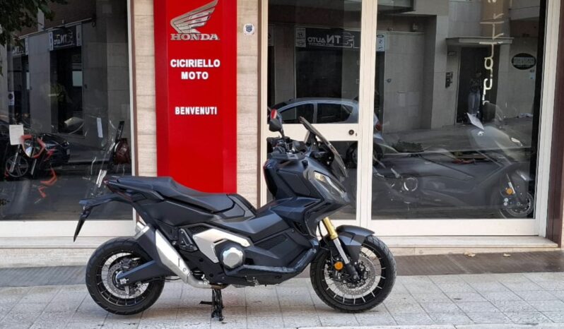 Honda X-ADV 750 Nero DCT Nero Opaco – Ciciriello Moto (1)