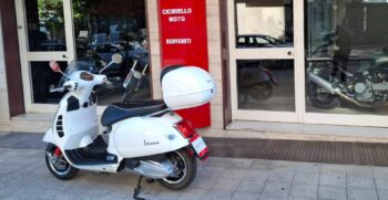 Vespa GTS 300 HPE Bianca – Ciciriello Moto (10)