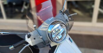 Vespa GTS 300 HPE Bianca – Ciciriello Moto (6)