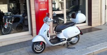 Vespa GTS 300 HPE Bianca – Ciciriello Moto (9)