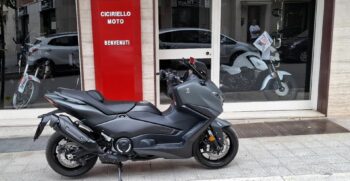Yamaha T-Max 560 Nero – Ciciriello Moto (1)