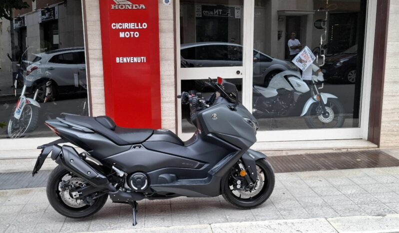 Yamaha T-Max 560 Nero – Ciciriello Moto (1)