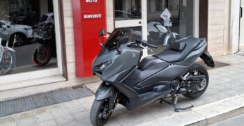 Yamaha T-Max 560 Nero – Ciciriello Moto (10)