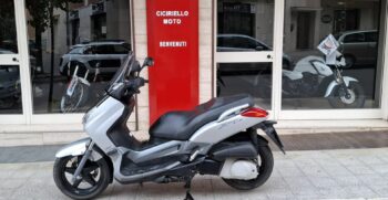 Yamaha X-Max 250 Grigio – Ciciriello Moto (2)