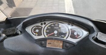 Yamaha X-Max 250 Grigio – Ciciriello Moto (3)