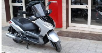 Yamaha X-Max 250 Grigio – Ciciriello Moto (4)