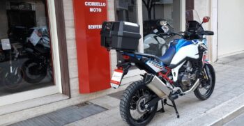 Honda Africa Twin 1100 DCT Tricolor (Ciciriello Moto) (9)