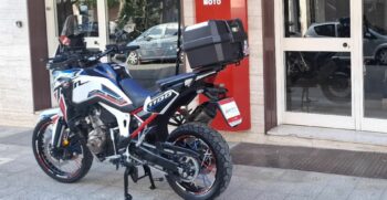 Honda Africa Twin 1100 Manuale Tricolor – Ciciriello Moto (14)
