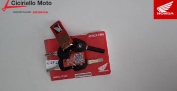 Honda Africa Twin 1100 Manuale Tricolor – Ciciriello Moto (3)