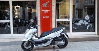 Honda Forza 300 Bianco (Ciciriello Moto) (2)