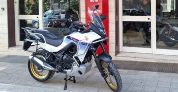 Honda XL Transalp 750 Tricolor – Ciciriello Moto (17)