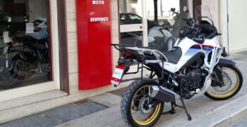 Honda XL Transalp 750 Tricolor – Ciciriello Moto (18)