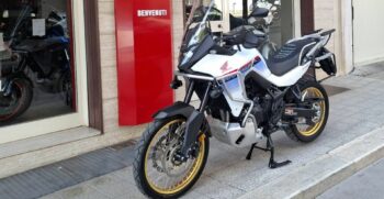 Honda XL Transalp 750 Tricolor – Ciciriello Moto (19)